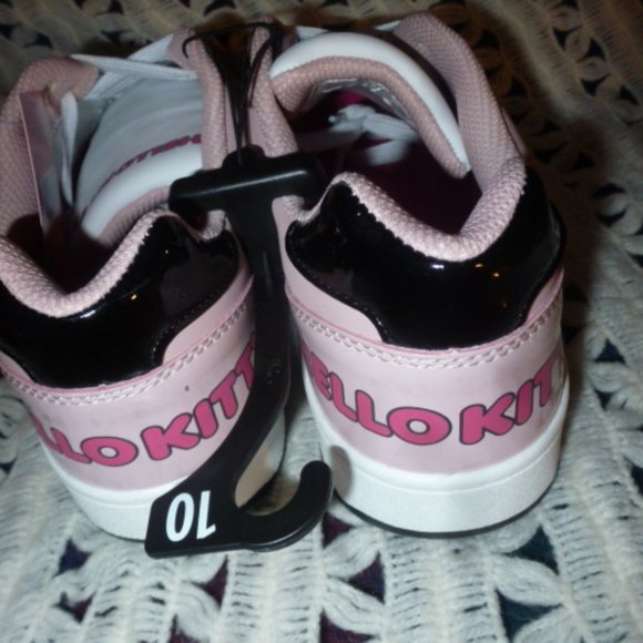 NEW- Hello Kitty by Sanrio Women's Pink Casual Court Sneakers sz10 - Picture 6 of 12